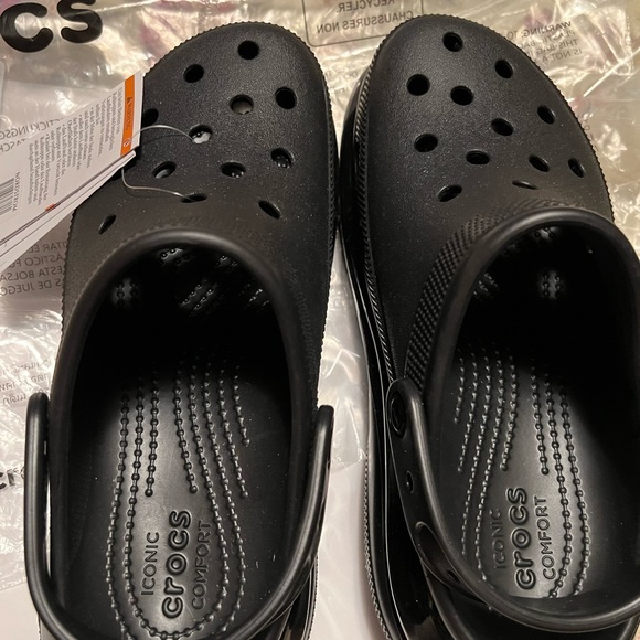 Mega Crush Platform Crocs 9 - Picture 4 of 12